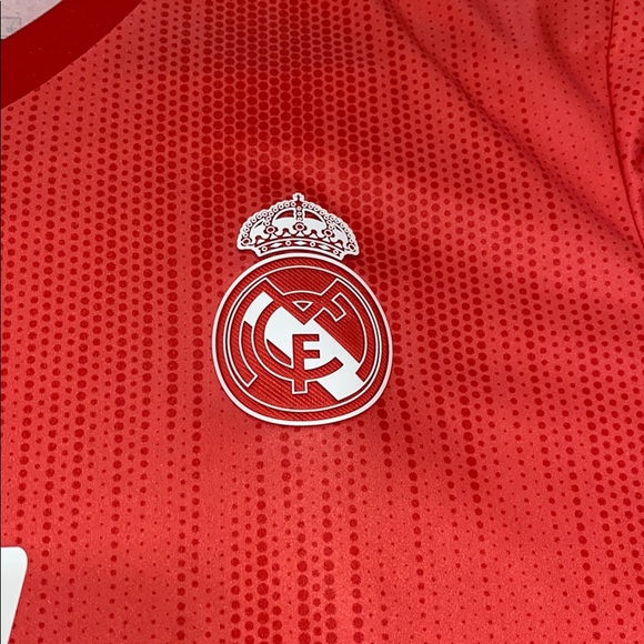 Real Madrid Jersey - Picture 4 of 7